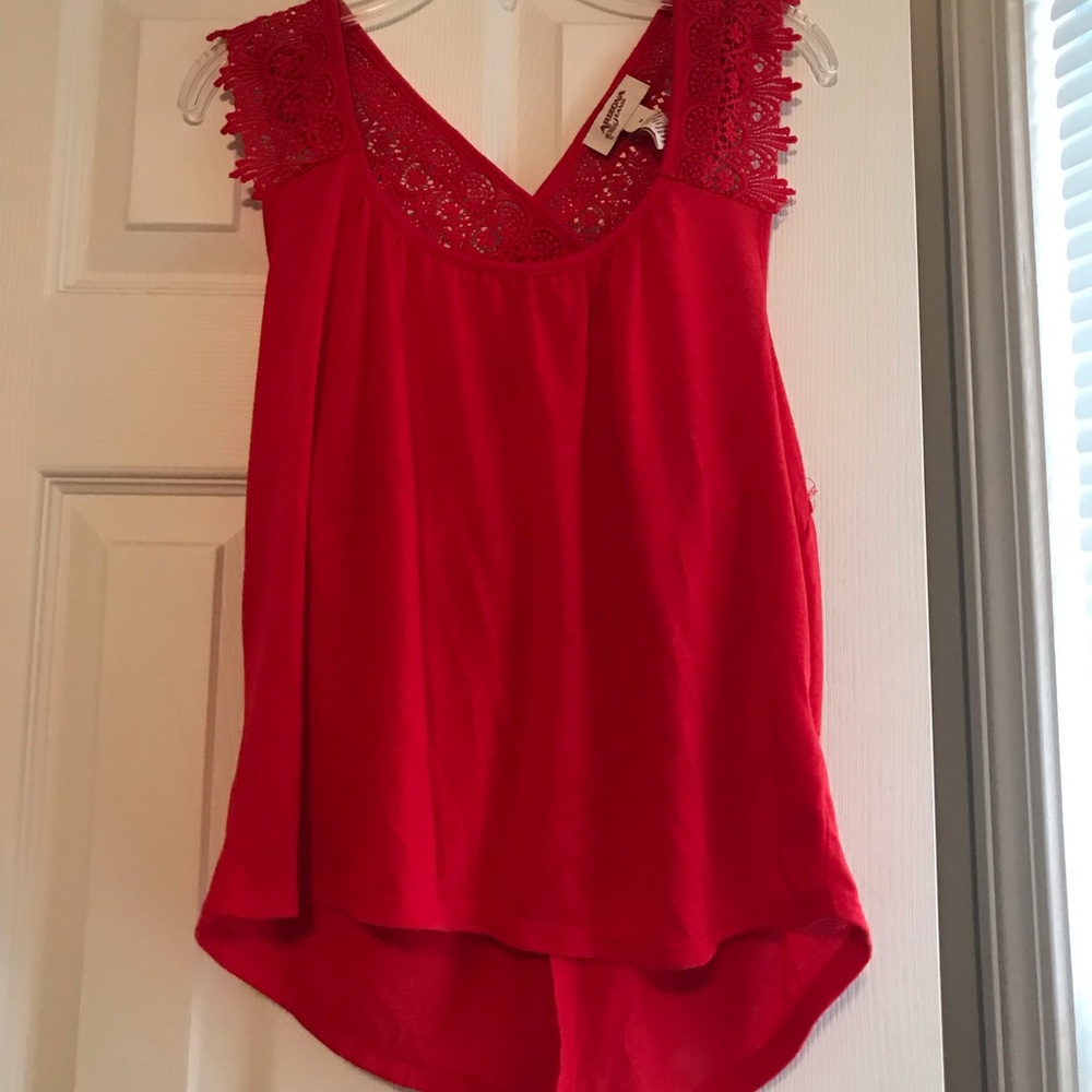 NWT Open back shirt
